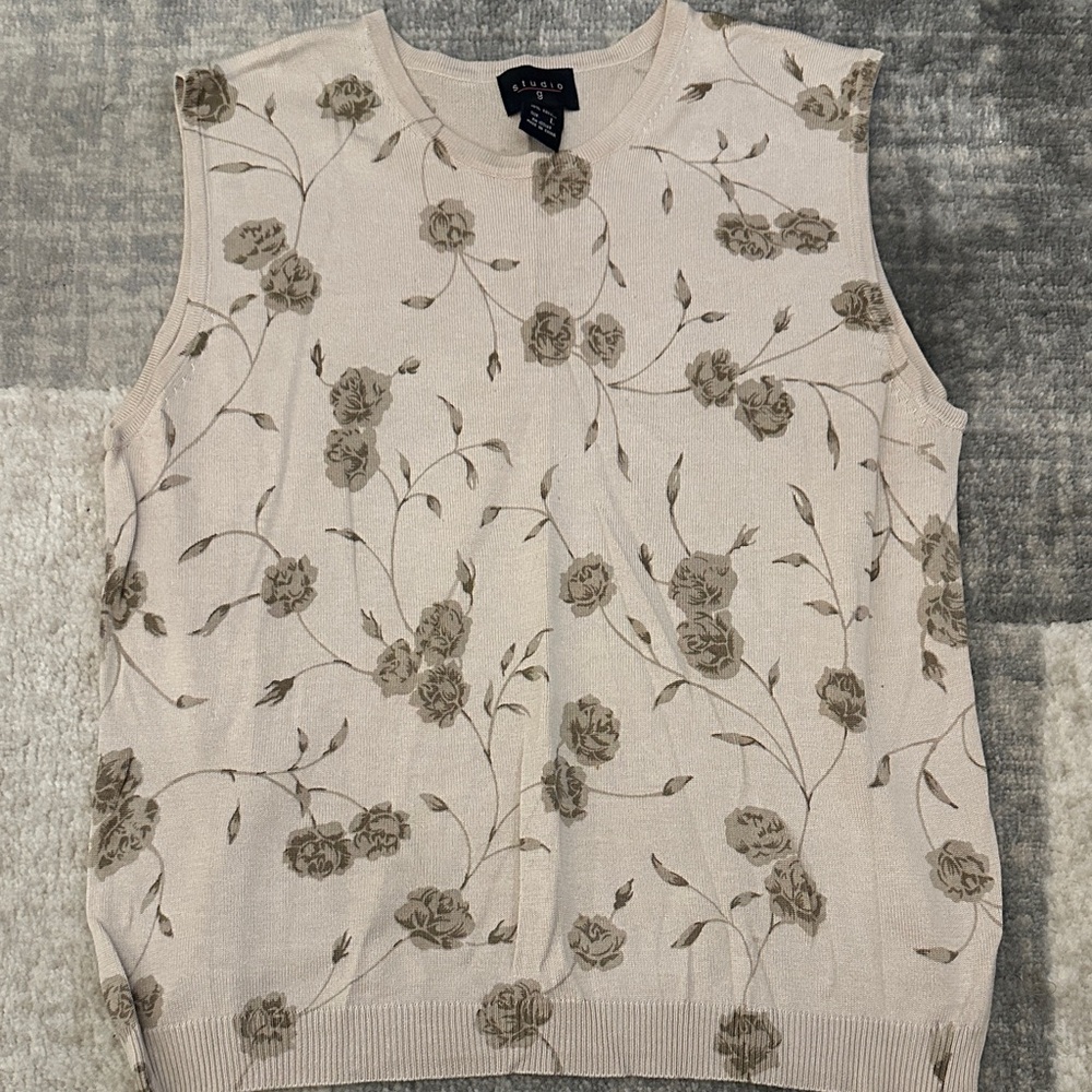 Chic Floral Sleeveless Top